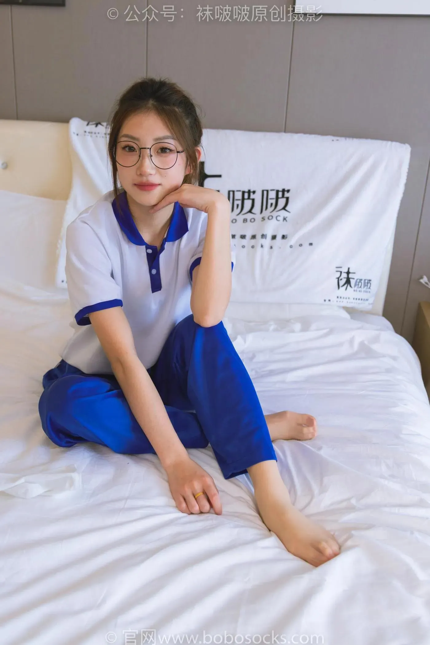 [BoBoSocks袜啵啵]NO.193 小沫-贝壳头板鞋、白棉袜、肉丝、校服裤里丝 [140P]插图9